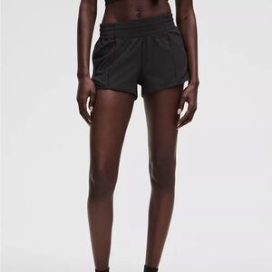 LuLulemon Hotty Hot High Rise 2.5” Shorts